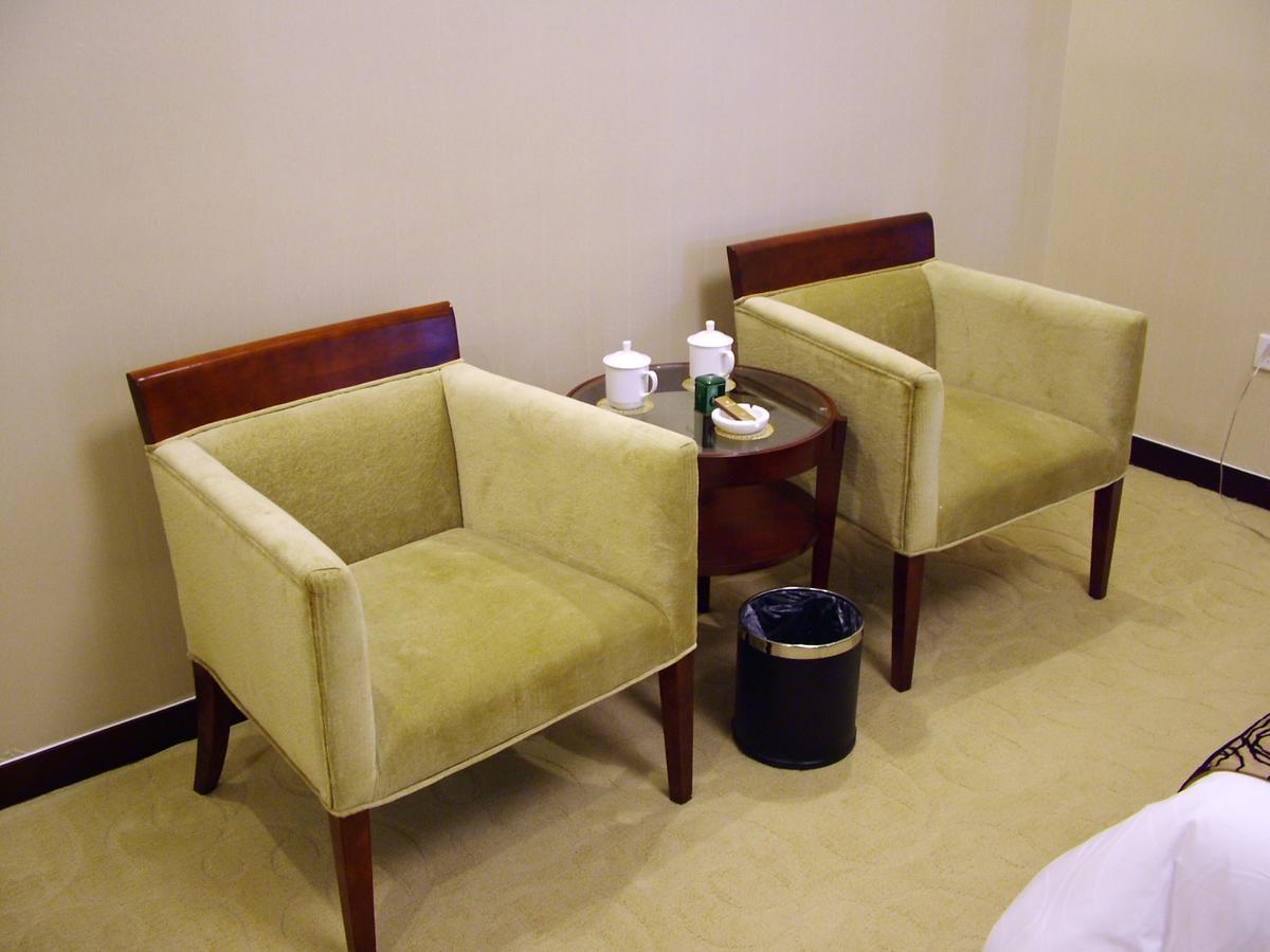 Fuxing Oriental Boutique Hotel Chifeng Room photo